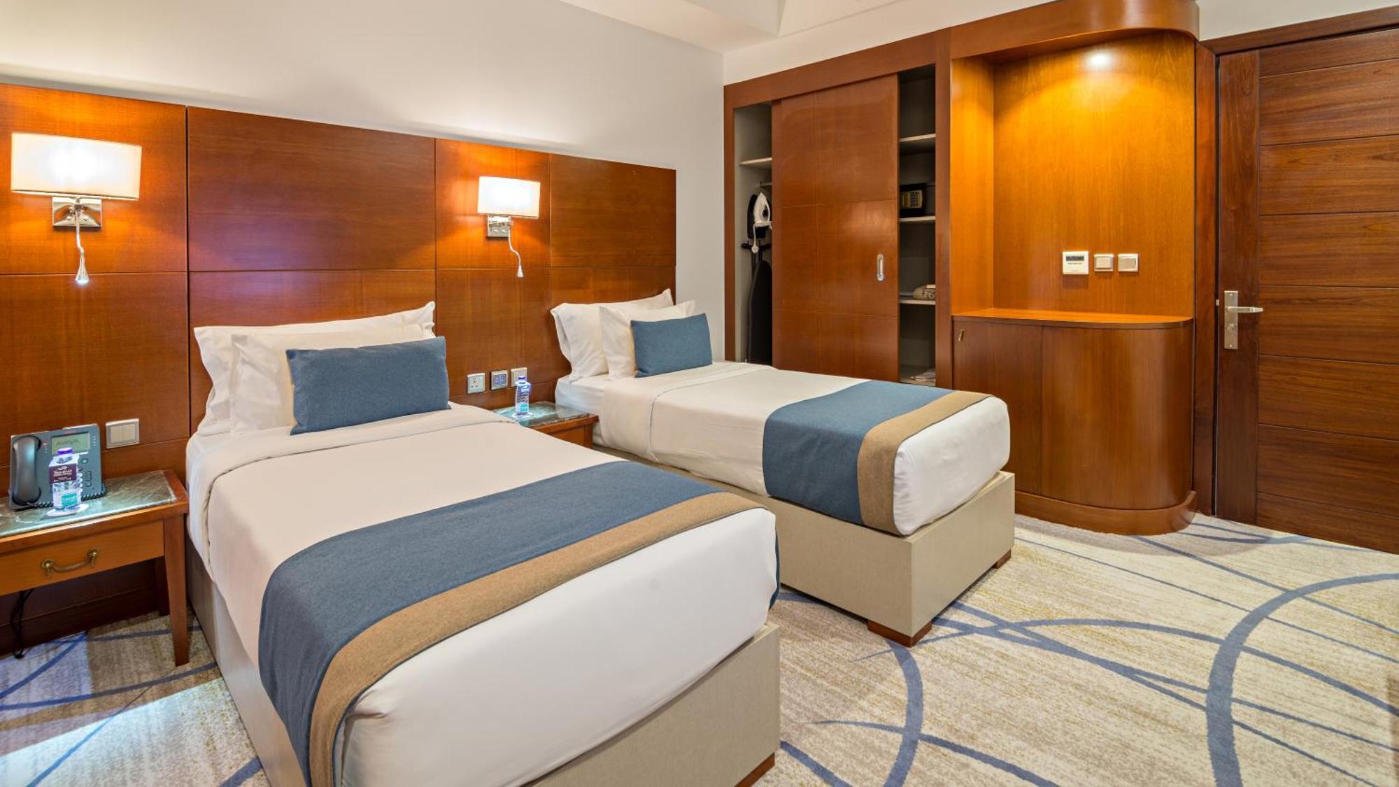 Jiwar Almasi Hotel Джедда Экстерьер фото